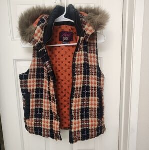 TCEC Plaid Vest with Faux Fur Hood